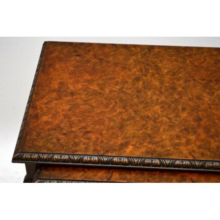 Nest of Table geschnitzte Walnuss Beistelltische