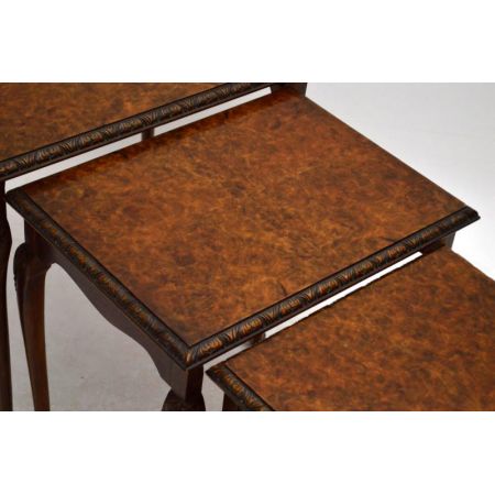 Nest of Table geschnitzte Walnuss Beistelltische