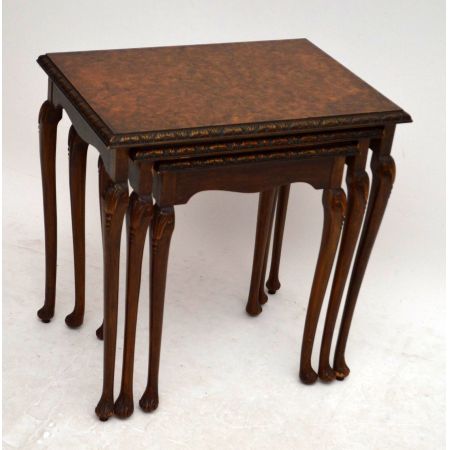 Nest of Table geschnitzte Walnuss Beistelltische