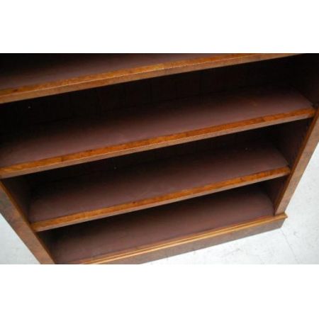 Antiker Nussbaum Bücherschrank