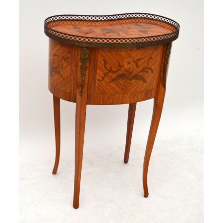 Antiker nierenförmiger Beistelltisch