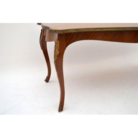 Schöner antiker Coffee Table Sofatisch