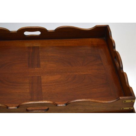 Schönes antiker Coffe table Butlers Tray