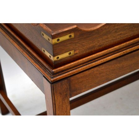 Schönes antiker Coffe table Butlers Tray