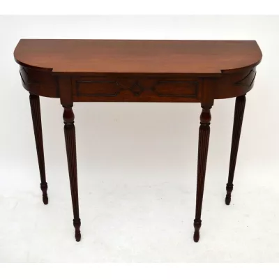 Selten schöner Konsolentisch Sidetable