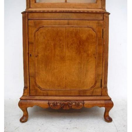 Antiker "Queen Anne Stil" Bücherschrank