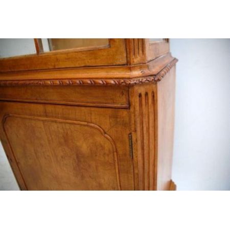 Antiker "Queen Anne Stil" Bücherschrank