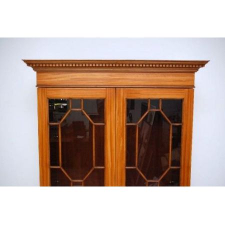 Two Door Bookcase satin wood sehr rar 