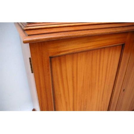 Two Door Bookcase satin wood sehr rar 