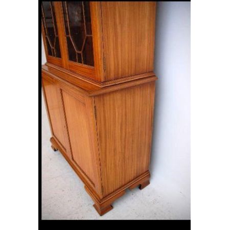 Two Door Bookcase satin wood sehr rar 