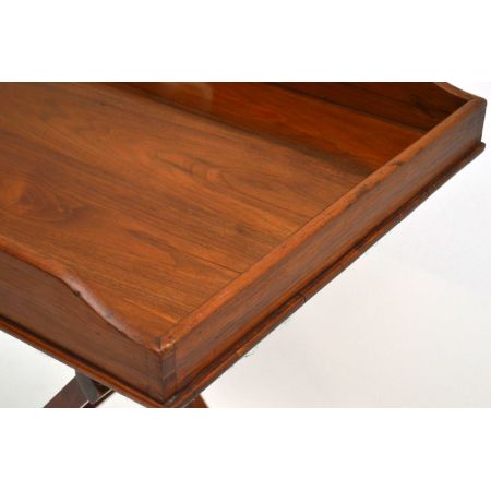 Antiker Massiv Nussbaumholz Butlers Tray auf Stand