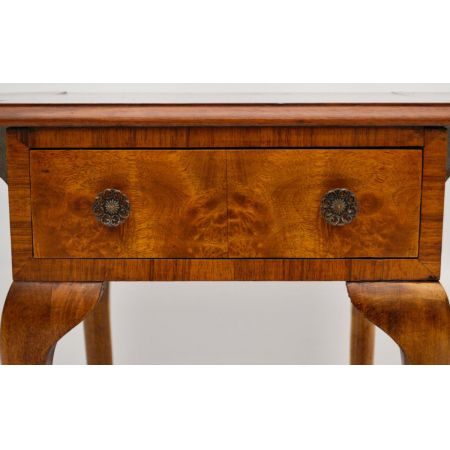 Antiker Nussbaum Drop Flap Beistelltisch