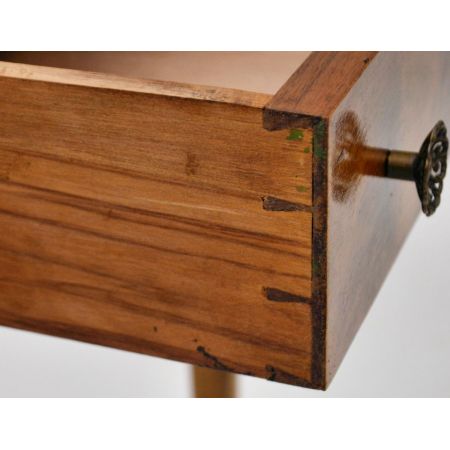 Antiker Nussbaum Drop Flap Beistelltisch