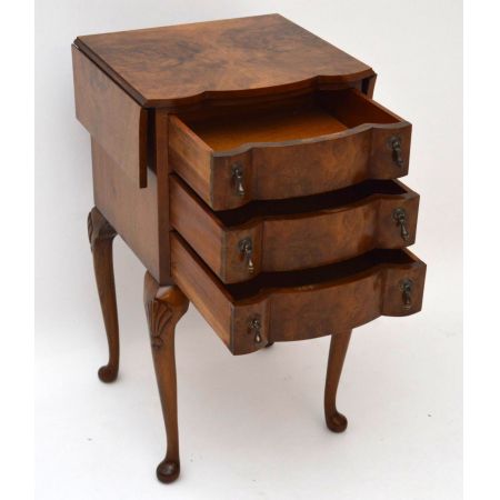 Antiker Nussbaum Tropfen Flap Beistelltisch mit Schubladen