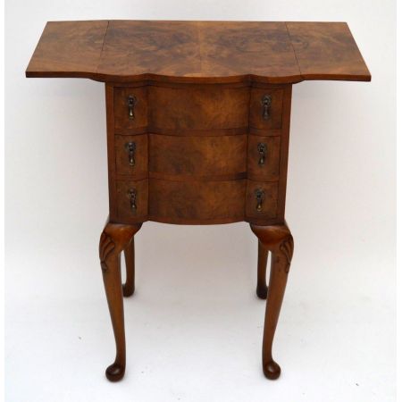 Antiker Nussbaum Tropfen Flap Beistelltisch mit Schubladen