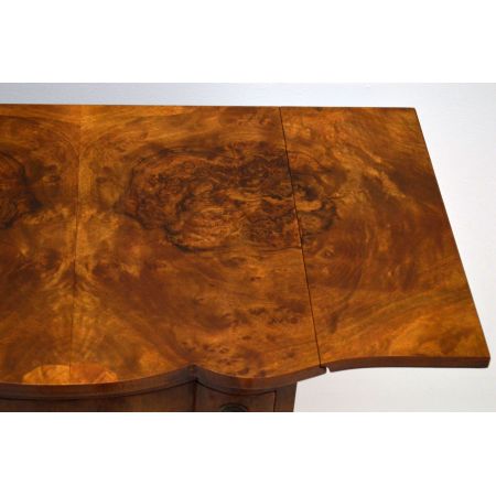 Antiker Nussbaum Tropfen Flap Beistelltisch mit Schubladen