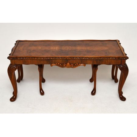 Antiker Nussbaum Burr Coffee Table - Nest