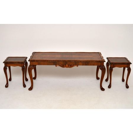 Antiker Nussbaum Burr Coffee Table - Nest