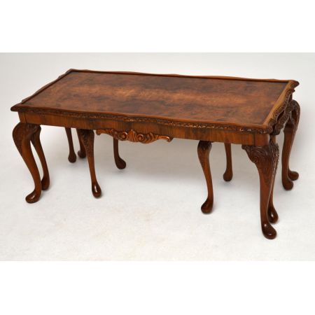 Antiker Nussbaum Burr Coffee Table - Nest