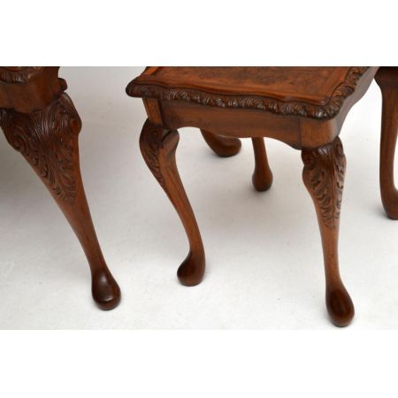 Antiker Nussbaum Burr Coffee Table - Nest