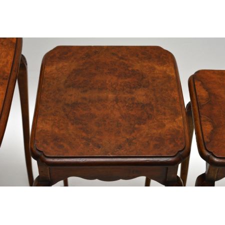 Antikes Nest of Tables aus Walnuss