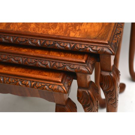 Antike Beistelltische Nest of Tables