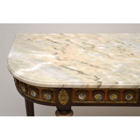 Ein Paar antik-französischer Marmor Tische