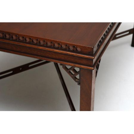 Antiker chinesischer Chippendale-Stil Couchtisch