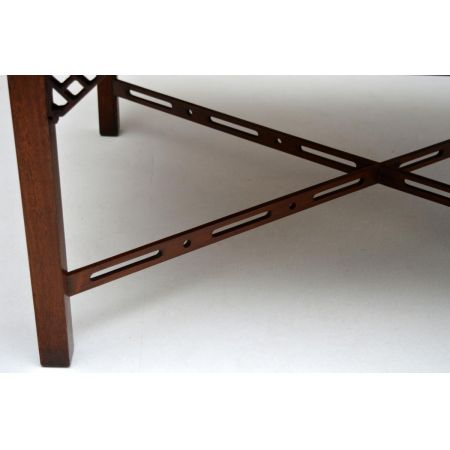 Antiker chinesischer Chippendale-Stil Couchtisch