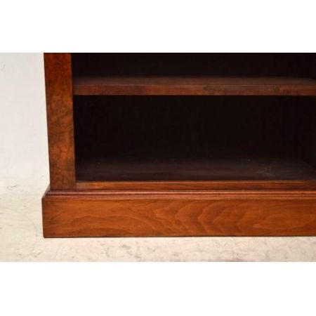   Offenes Antique Victorian Burr Walnut  Regal 