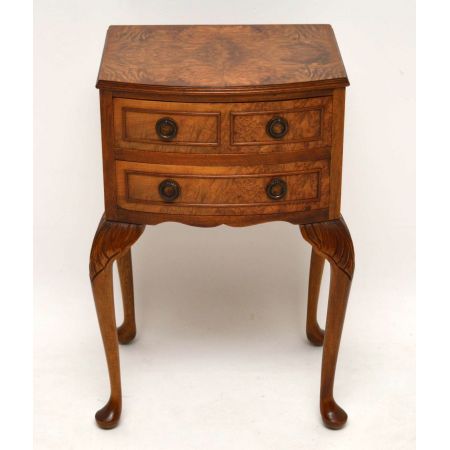 Antiker Queen Anne Ahorn-Nussbaum Beistelltisch