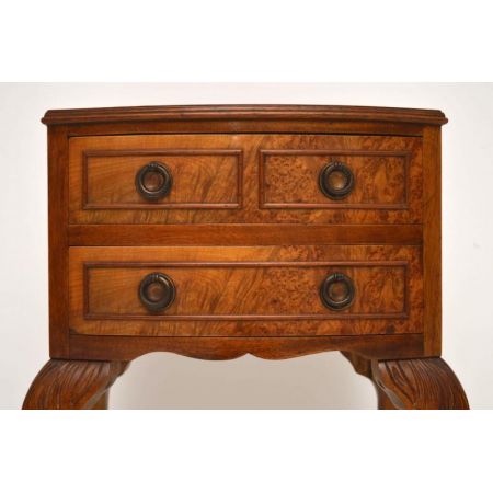 Antiker Queen Anne Ahorn-Nussbaum Beistelltisch