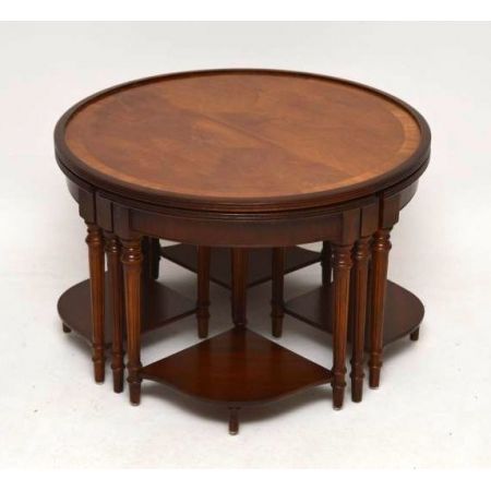 Antiker Georgean Couchtisch Nest aus Mahagoni