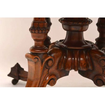 Antiker Victorian Nussbaum Esstisch