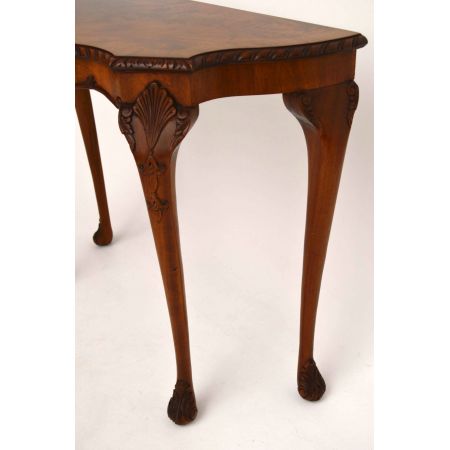 Antiker geschnitzter Nussbaum Pult-Beistelltisch