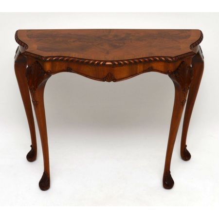 Antiker geschnitzter Nussbaum Pult-Beistelltisch