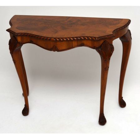 Antiker geschnitzter Nussbaum Pult-Beistelltisch