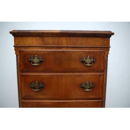 Antike Walnuss Kommode