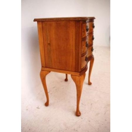 Antike Kommode - Queen Anne