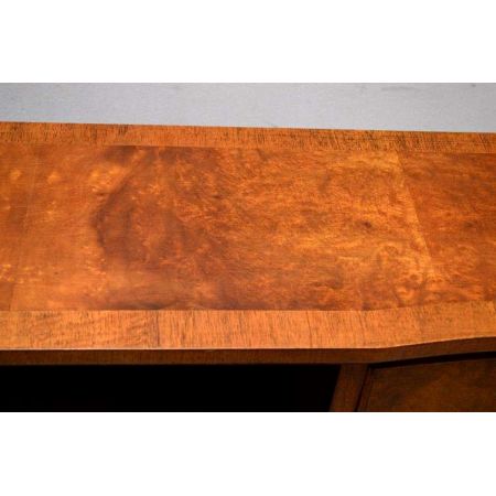 Bücherschrank Sideboard mit geschwungener Front