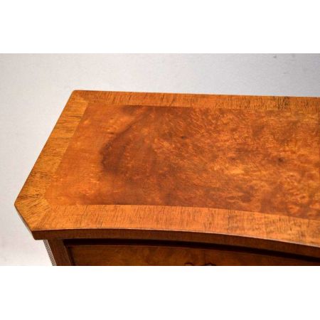 Bücherschrank Sideboard mit geschwungener Front