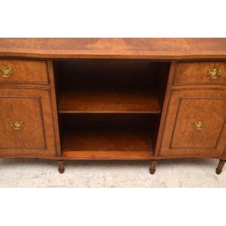 Bücherschrank Sideboard mit geschwungener Front