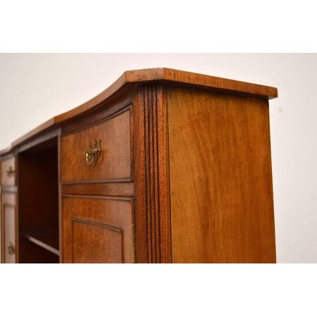 Bücherschrank Sideboard mit geschwungener Front