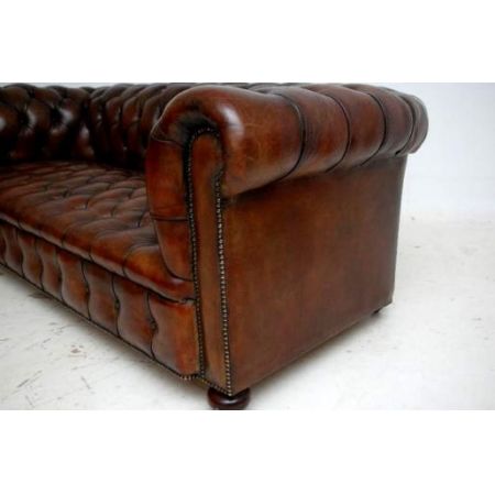 "Victorian" Chesterfield Sofa Ledersofa