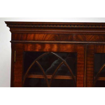 Georgian Style Bookcase Flame Mahagoni
