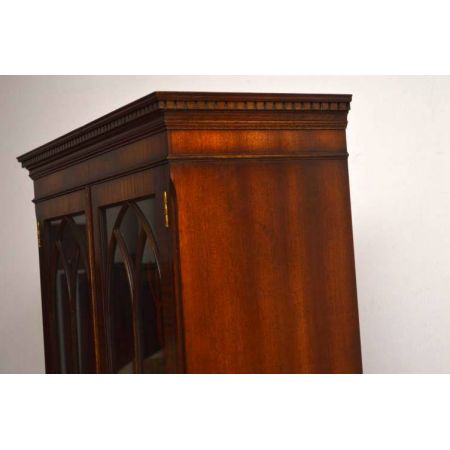 Georgian Style Bookcase Flame Mahagoni