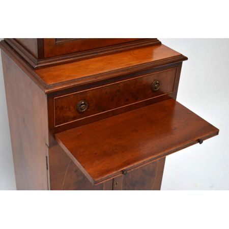 Antikes kompaktes Bookcase