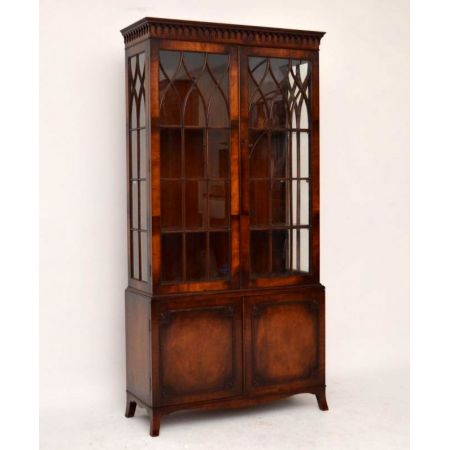 Antikes Flame Mahogany Bookcase