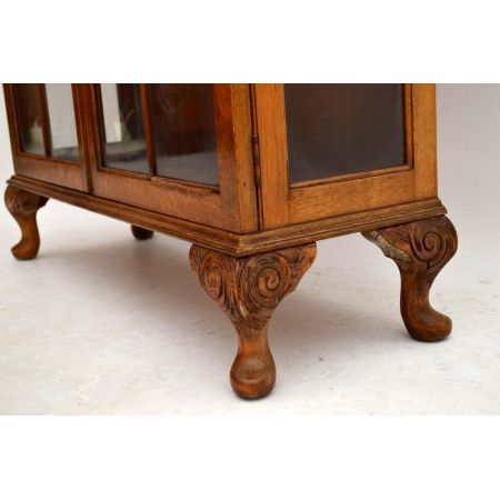 Antike Vitrine von 1930