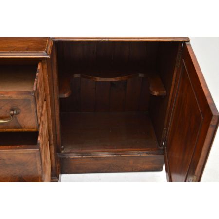 Außergewöhnliches Breakfront antik